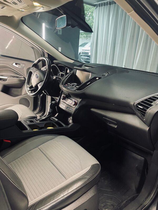 FORD ESCAPE BLACK EDITION 2017 / PRIMA 115 MIL - Imagen 2