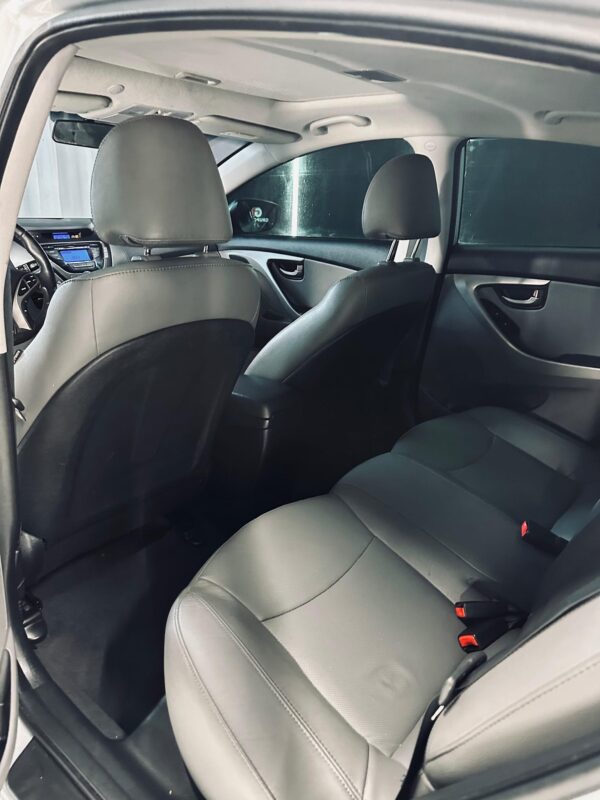 HYUNDAI ELANTRA LIMITED 2013 / PRIMA 74 MIL - Imagen 12