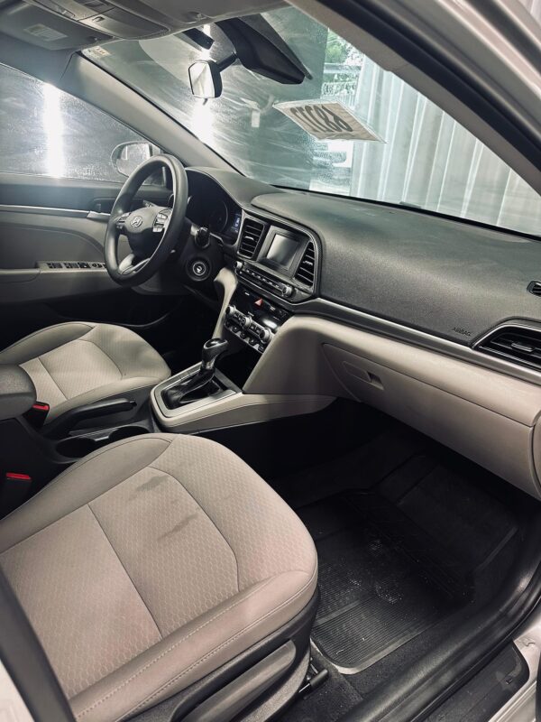HYUNDAI ELANTRA 2020 / PRIMA: 79 MIL - Imagen 11