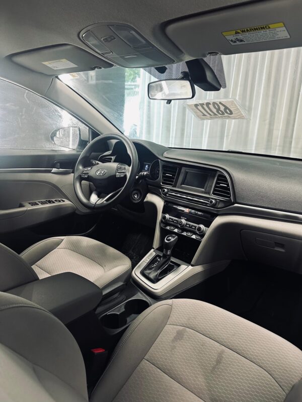 HYUNDAI ELANTRA 2020 / PRIMA: 79 MIL - Imagen 9
