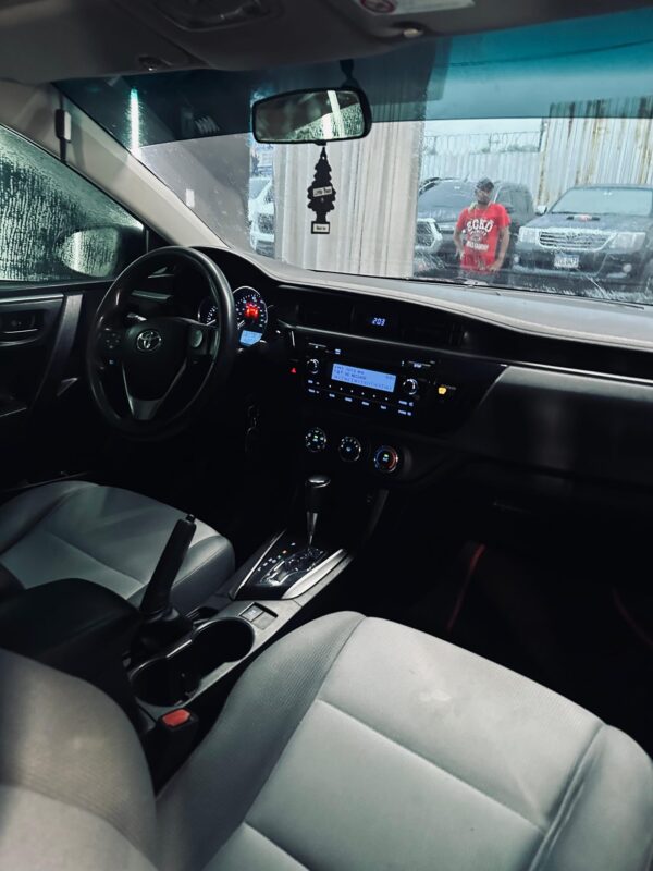 TOYOTA COROLLA 2015 / PRIMA: 109 MIL - Imagen 8