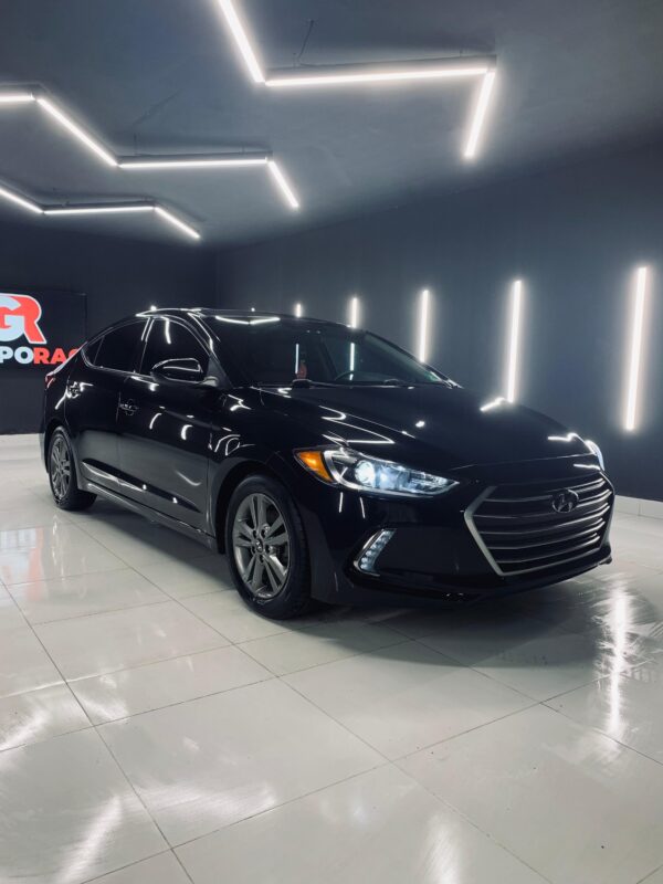 HYUNDAI ELANTRA 2018 / PRIMA: 89 MIL