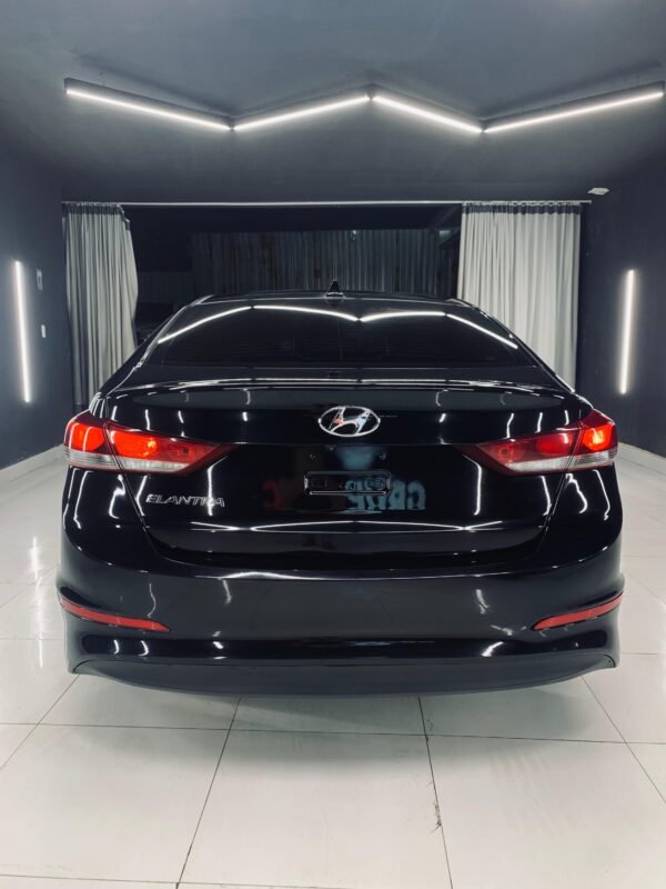 HYUNDAI ELANTRA 2018 / PRIMA: 89 MIL - Imagen 5