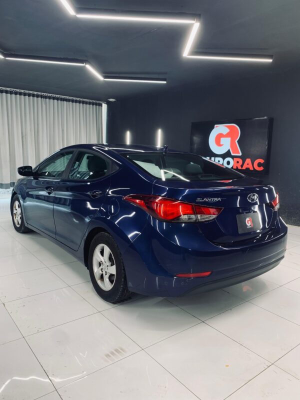 HYUNDAI ELANTRA 2015 / PRIMA: 63 MIL - Imagen 4