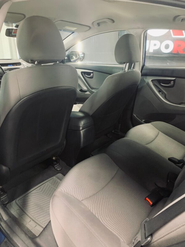 HYUNDAI ELANTRA 2015 / PRIMA: 63 MIL - Imagen 12