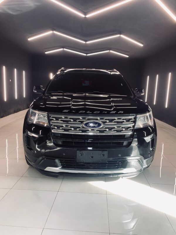 FORD EXPLORER 2018 XLT / PRIMA: 109  MIL - Imagen 4