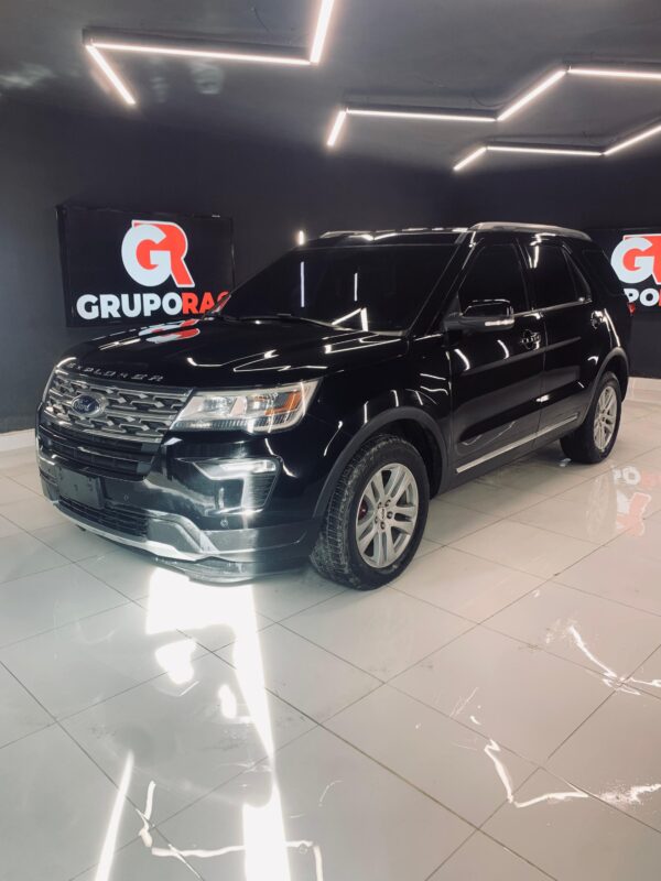 FORD EXPLORER 2018 XLT / PRIMA: 109  MIL - Imagen 3