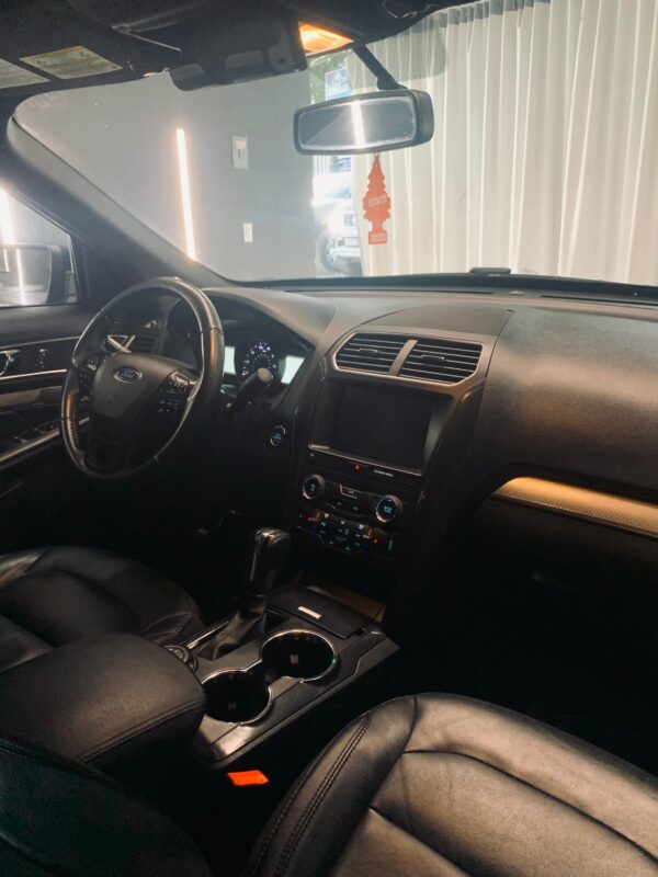 FORD EXPLORER 2018 XLT / PRIMA: 109  MIL - Imagen 12