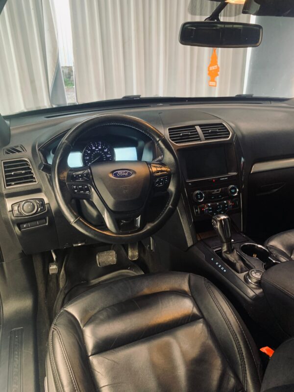 FORD EXPLORER 2018 XLT / PRIMA: 109  MIL - Imagen 10