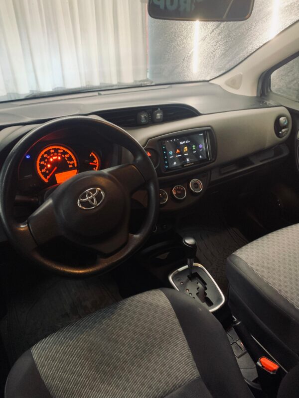 TOYOTA YARIS 2015 / PRIMA: 109 MIL - Imagen 8