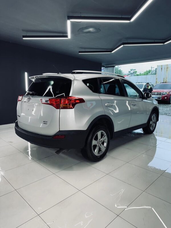 TOYOTA RAV4 LE 2015 / PRIMA: 109 MIL - Imagen 4