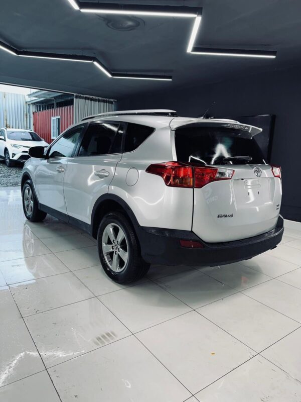TOYOTA RAV4 LE 2015 / PRIMA: 109 MIL - Imagen 6