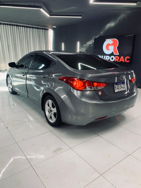 HYUNDAI ELANTRA 2013 / PRIMA 59 MIL - Imagen 7
