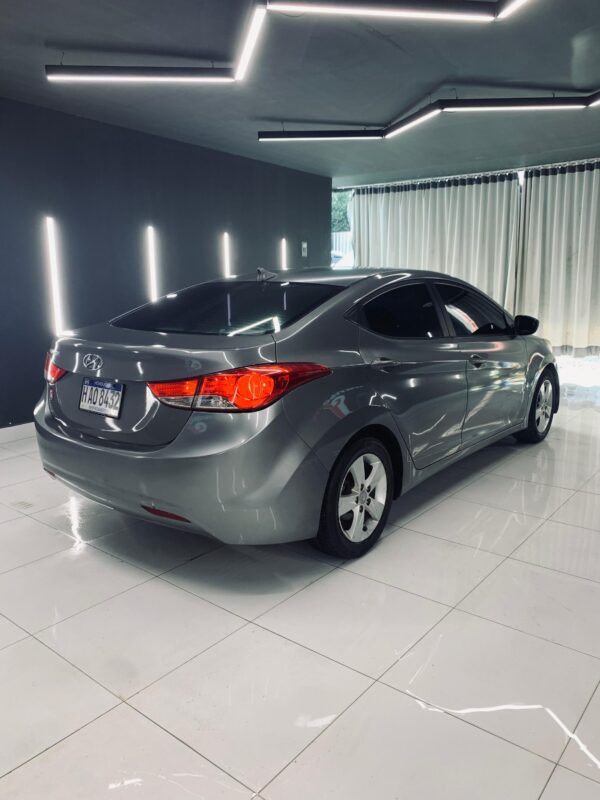 HYUNDAI ELANTRA 2013 / PRIMA 59 MIL - Imagen 5