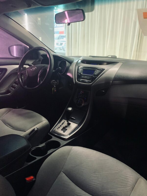 HYUNDAI ELANTRA 2013 / PRIMA 59 MIL - Imagen 10
