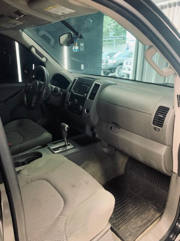 NISSAN FRONTIER SV 2015 / PRIMA: 109 MIL - Imagen 11